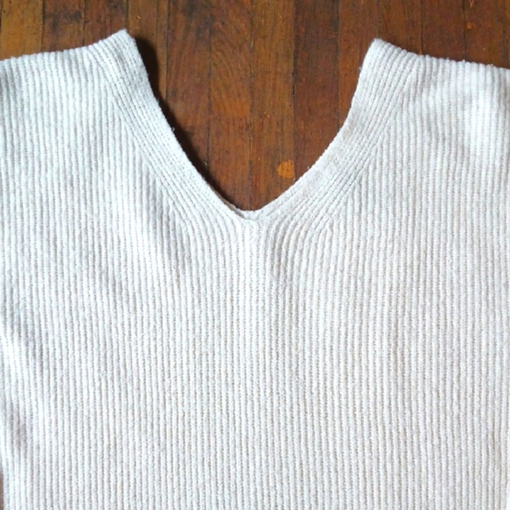 Express Cream V-Neck Sweater Ribbed Knit Tunic - Picture 5 of 13